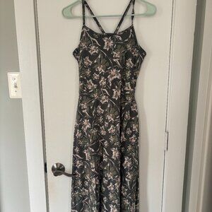 Pact Organic Fit & Flare Midi Dress Size Medium - Grey Floral